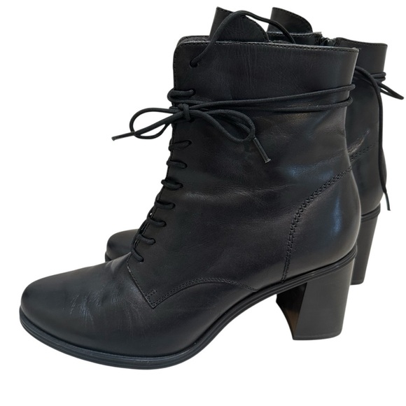 Elegant Black Leather Ankle Boots - Picture 11 of 15